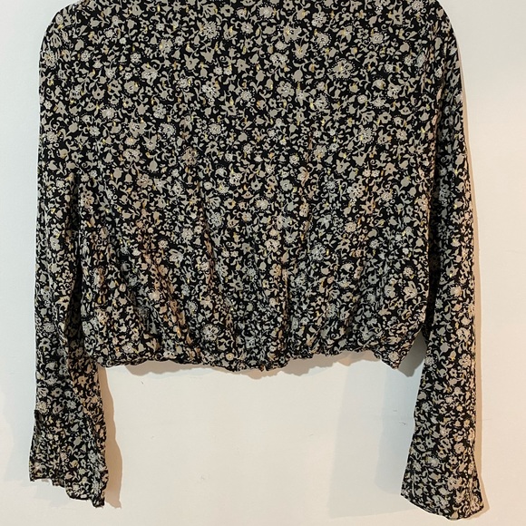 Zara Crop top❌SOLD❌ - Picture 2 of 3